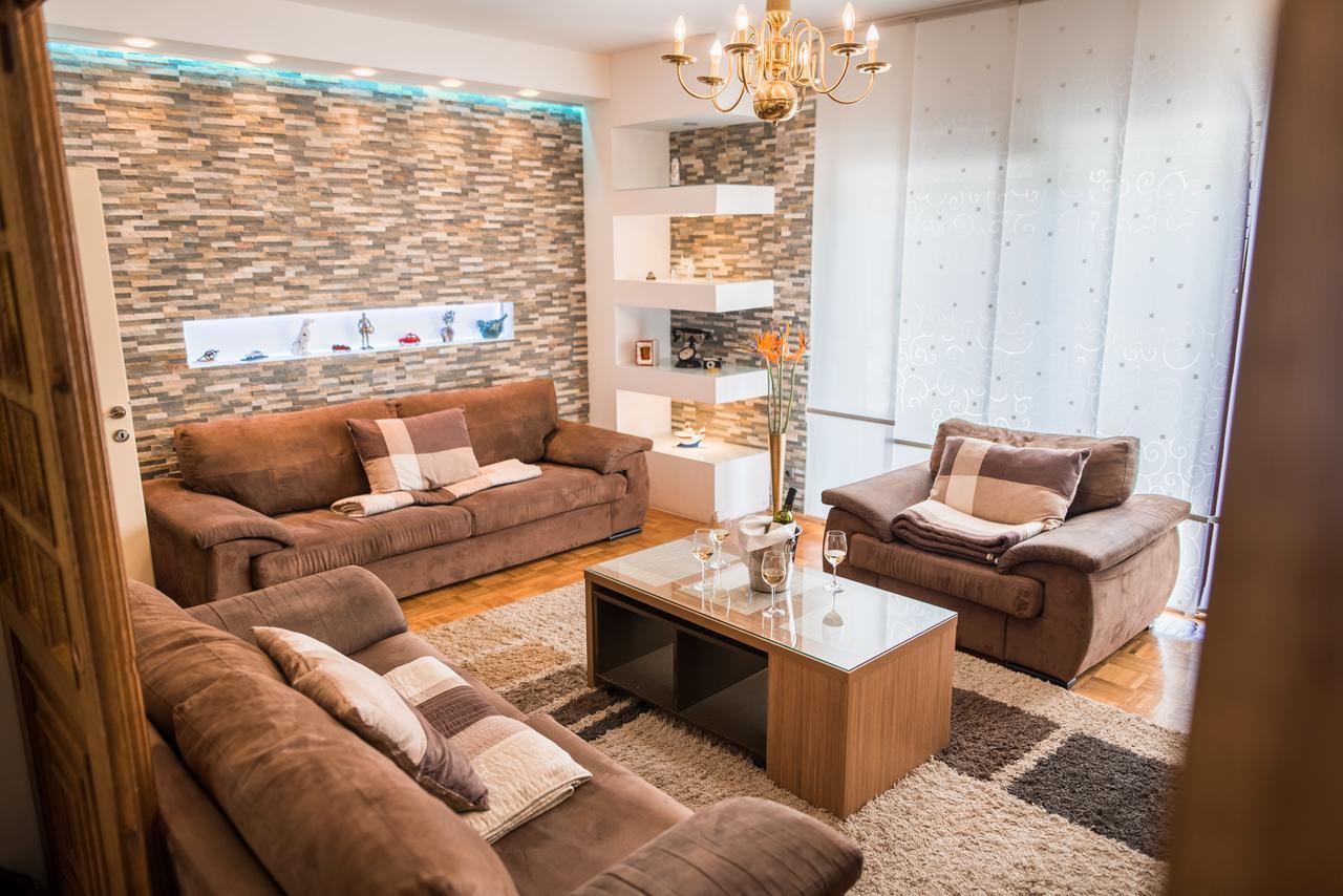 Lct Blue Lions Apartments ポドストラナ エクステリア 写真