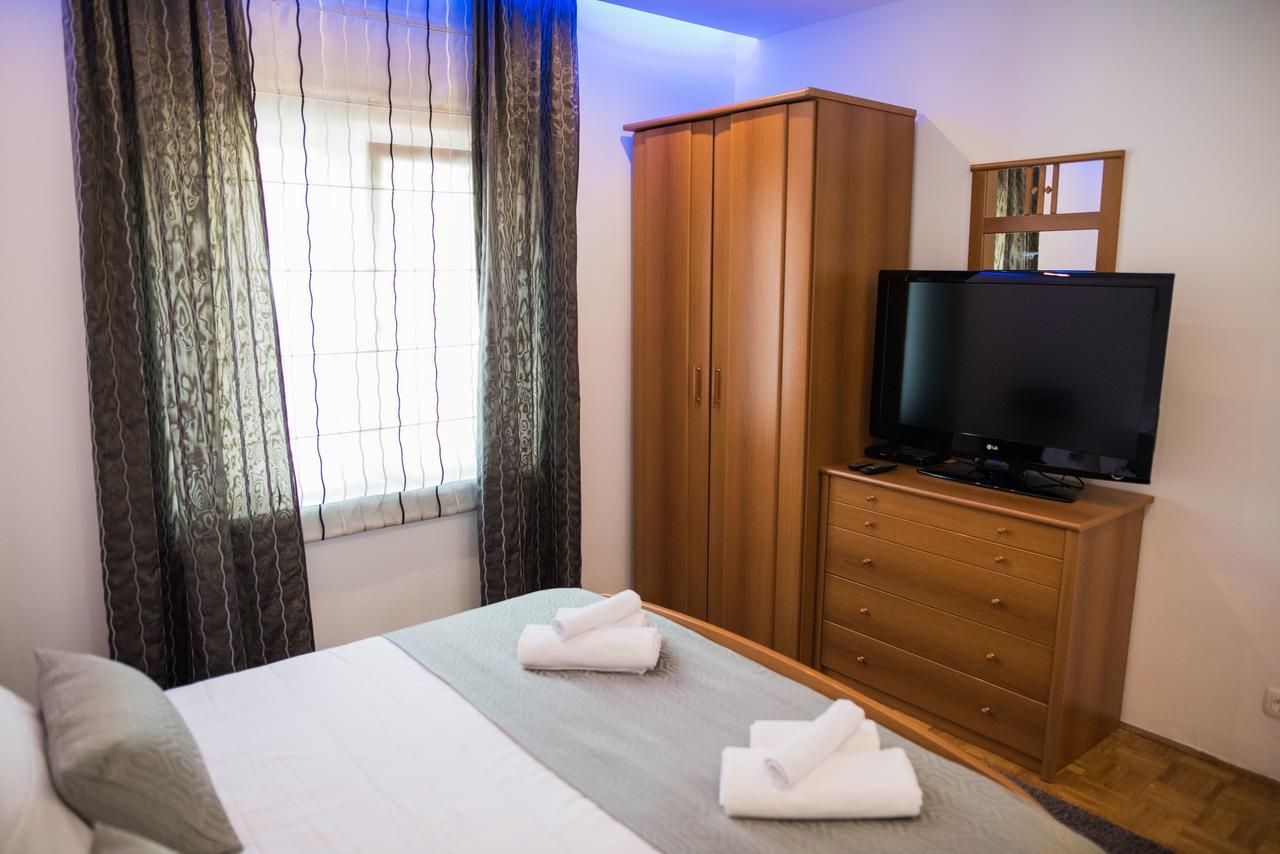 Lct Blue Lions Apartments ポドストラナ エクステリア 写真